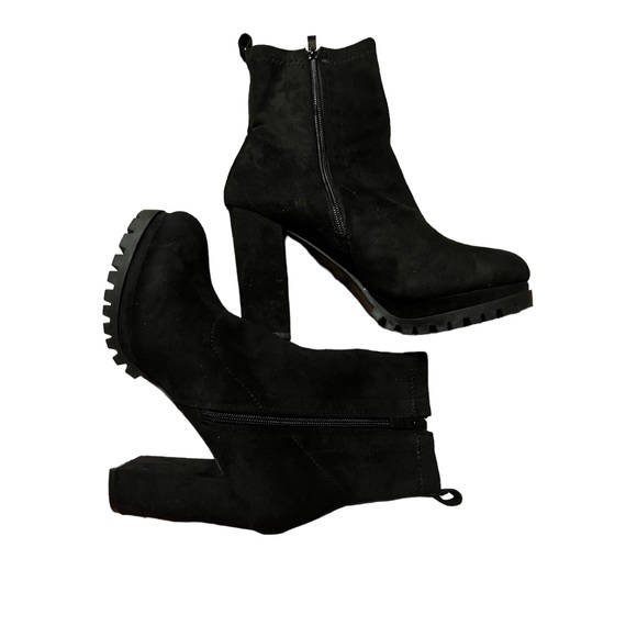 NIB Top Moda 8-1/2 platform faux suede bootie - Picture 3 of 6